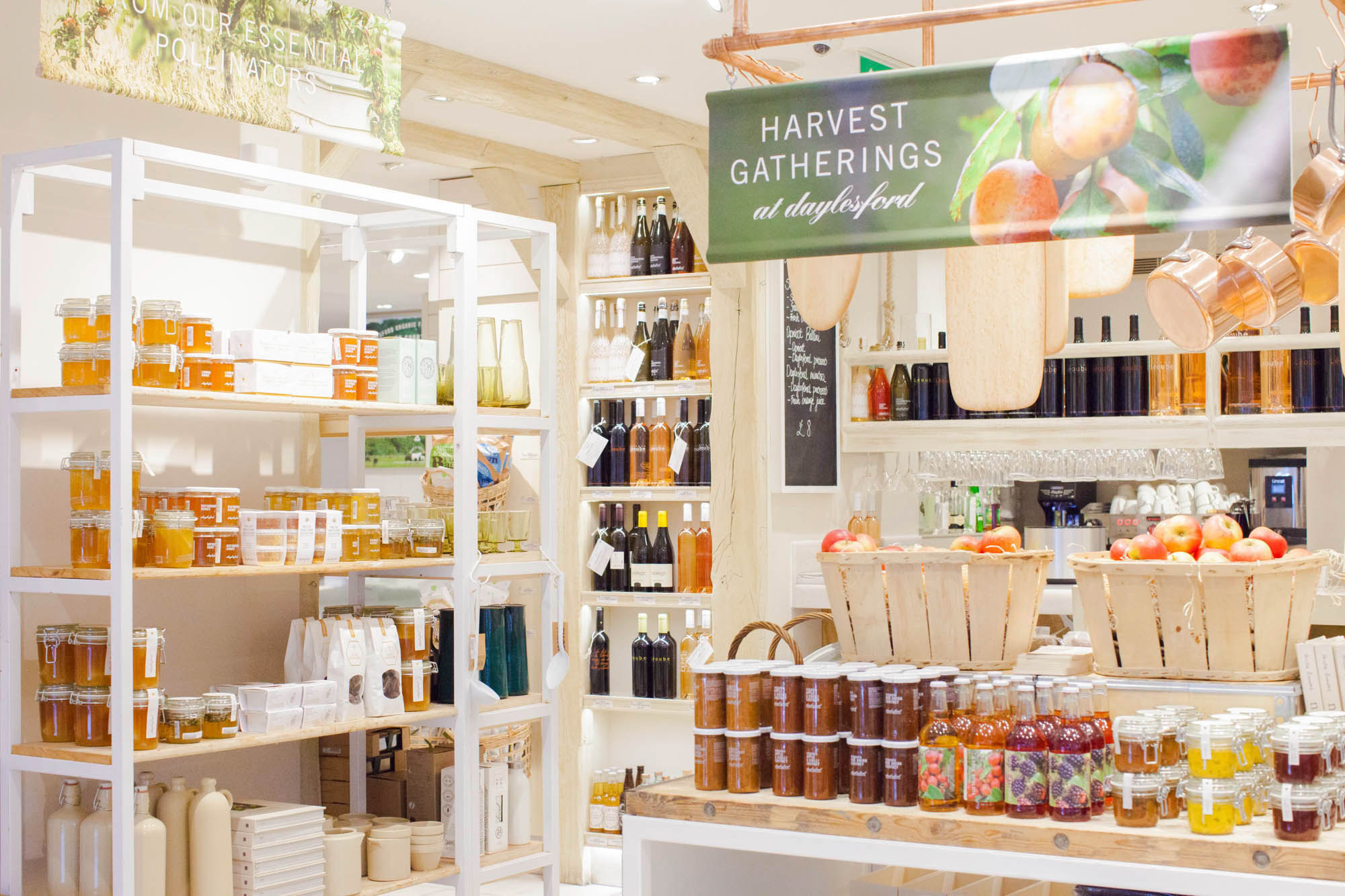 Daylesford’s market sells specialties such as honey, preserves, and produce from its farm. 
