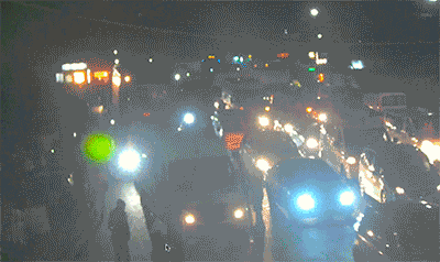 Vehicles and pedestrians in line at the Shehyni-Medyka checkpoint