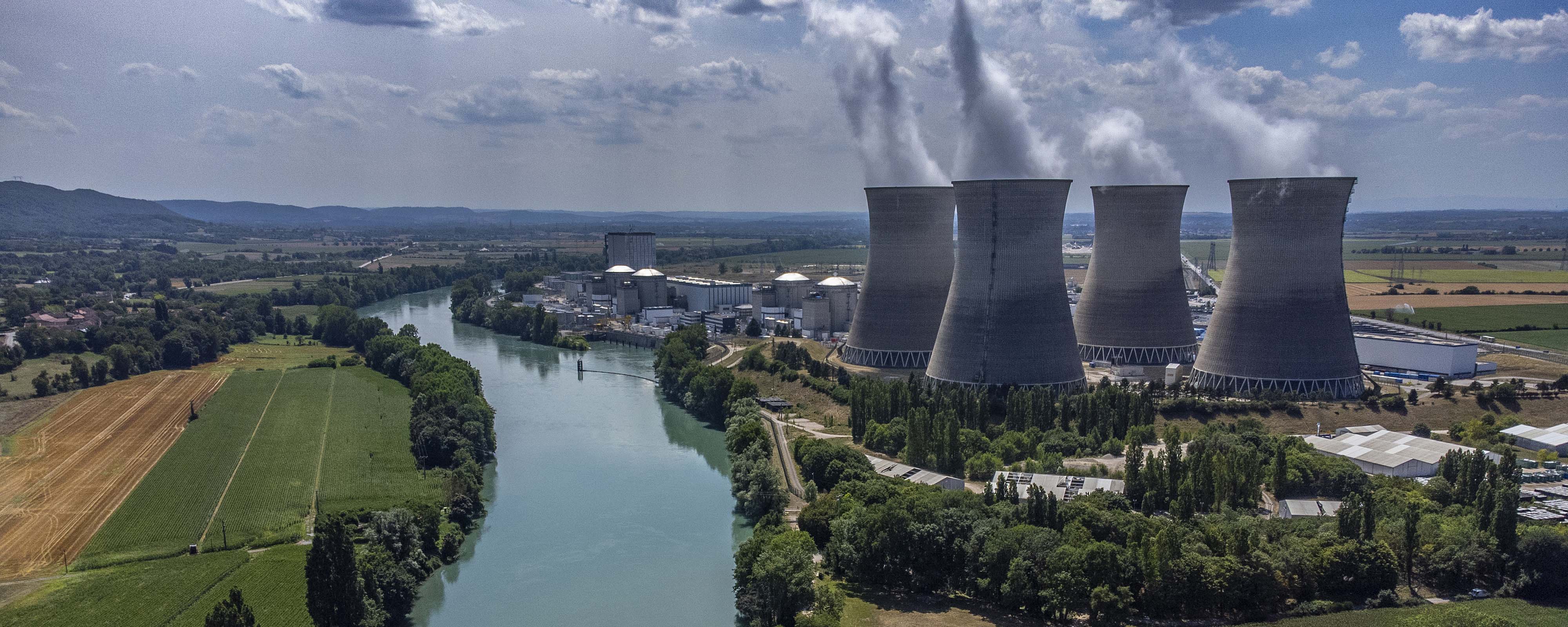 A photo showing the Bugey nuclear power plant next to the Rhone River.